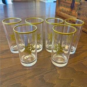 Set of 6 plastic holiday glasses 12 oz never used